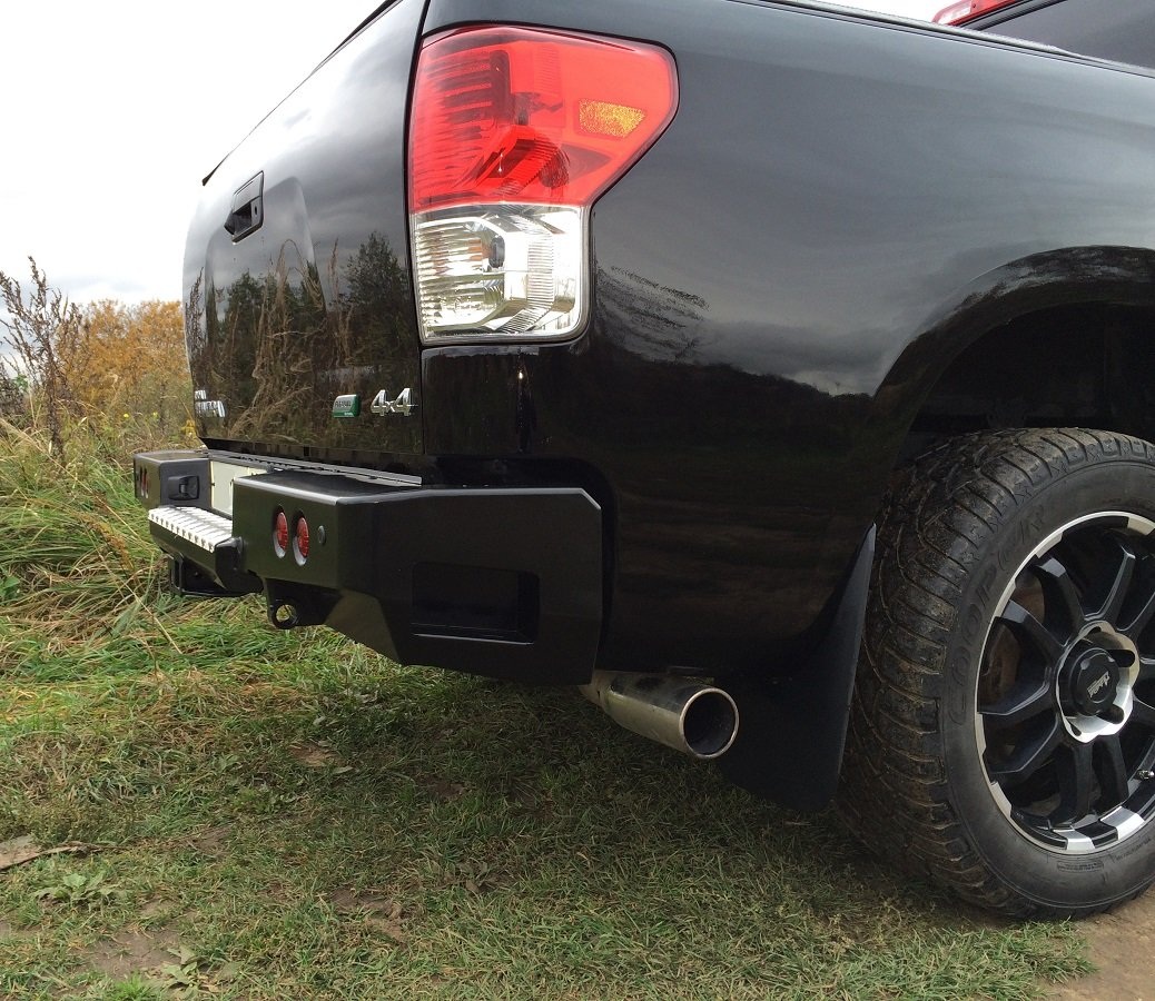 Бампер РИФ силовой задний Toyota Tundra 2007-09.2013 с квадратом под фаркоп и фонарями — изображение 6